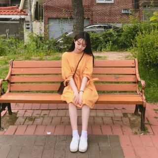 Đầm bbd màu vàng cute