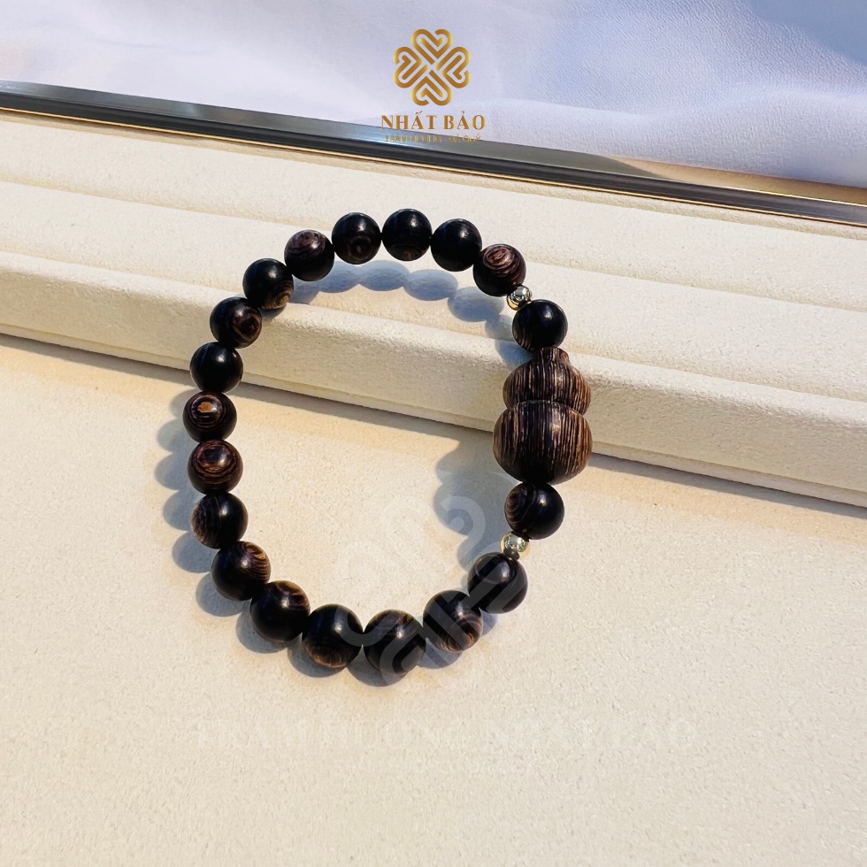 Vòng Tay Trầm Hương Sánh Chìm Đơn Kết Hợp Mặt Hồ Lô Trầm Hương - Nhất Bảo Trầm Hương & Đá Phong Thủy