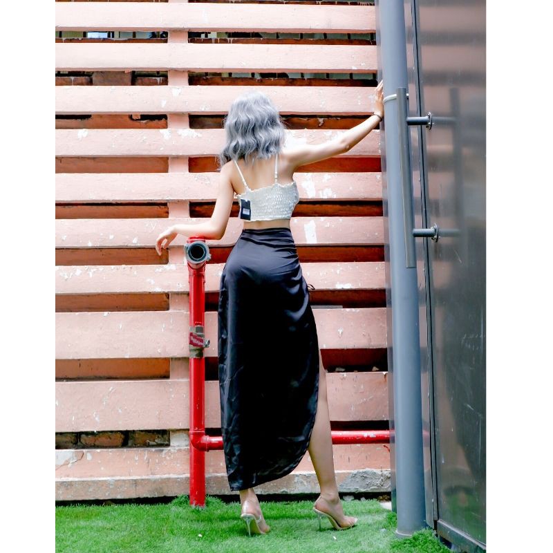 Chân váy lụa rút dây màu trắng và đen HCV20 Hỉn Hỉn Store | BigBuy360 - bigbuy360.vn