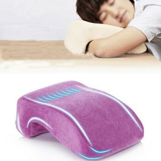 Gối ngủ trưa ngồi văn phòng