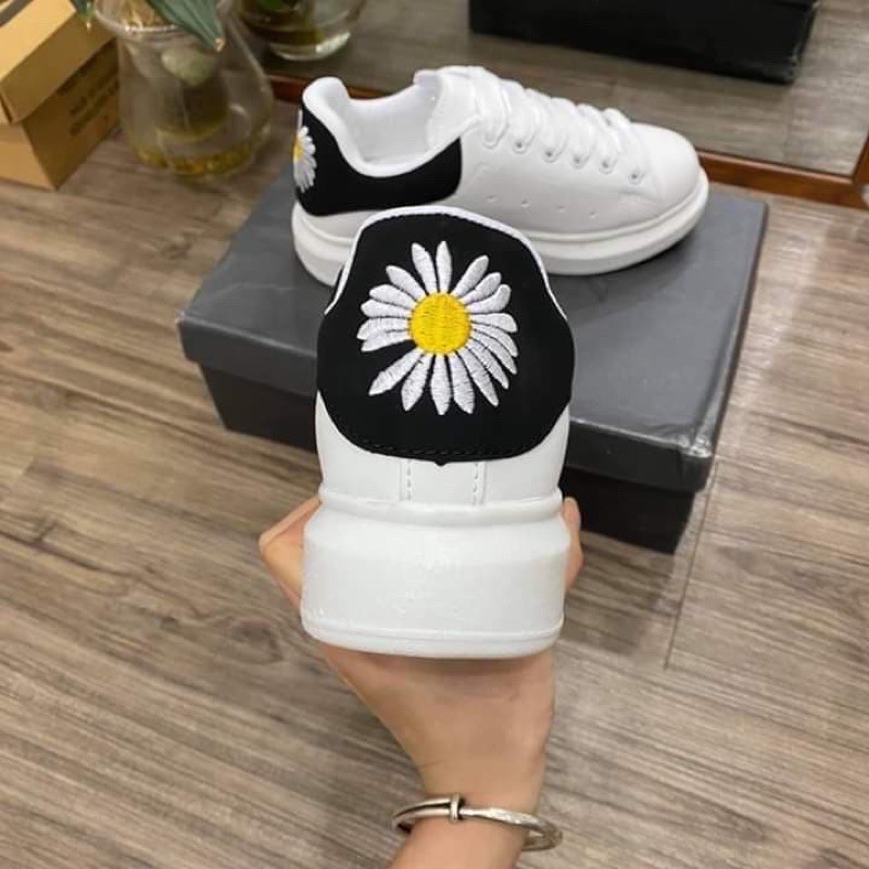 Giày thể thao mcqueen