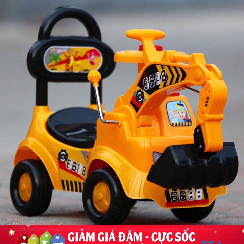 Xe Cẩu Chòi Chân Có Cần Múc