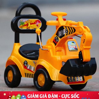 Xe Cẩu Chòi Chân Có Cần Múc