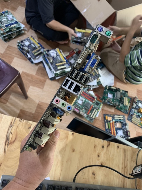 Mainboard Asus P5E-VM DO chạy max 8G dr2 chính hãng.