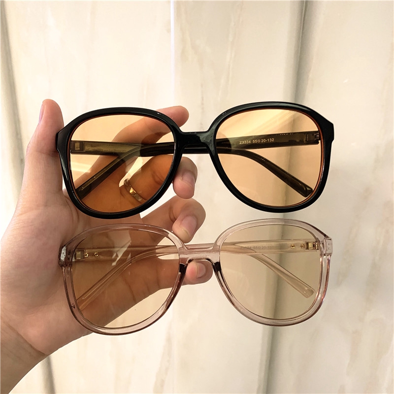 Kính mát trong suốt phong cách Hàn Quốc trẻ trung dành cho cả nam và nữ | BigBuy360 - bigbuy360.vn