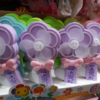 Quạt mini  cầm tay cho bé