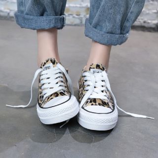 Giày thể thao buộc dây nữ da báo
