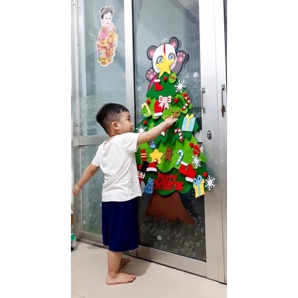 Cây thông Noel treo tường 32 chi tiết kèm dây đèn mẫu mới nhất