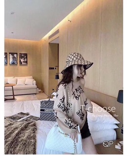 Pull giấy họa tiết dáng rộng