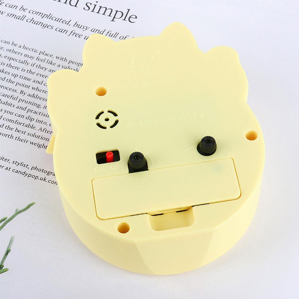 Đồng hồ báo thức để bàn hình mèo may mắn dùng pin J4C8