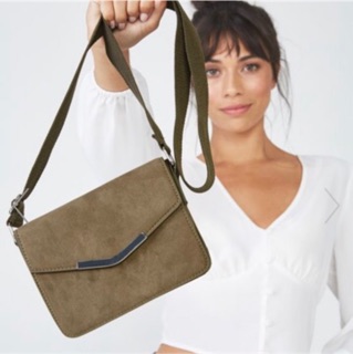 Túi đeo chéo xinh/ Letter bag