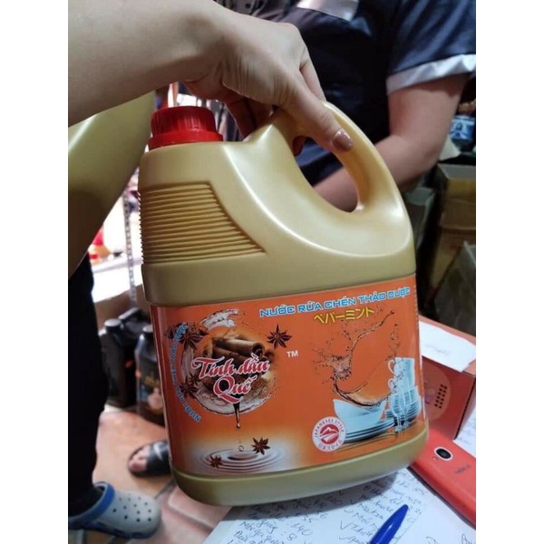 NƯỚC RỬA CHÉN BÁT VÀ LAU SÀN HƯƠNG QUẾ VỀ LOẠI HỘP MỚI NHA