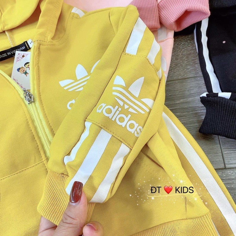 Set thể thao adidas cho bé