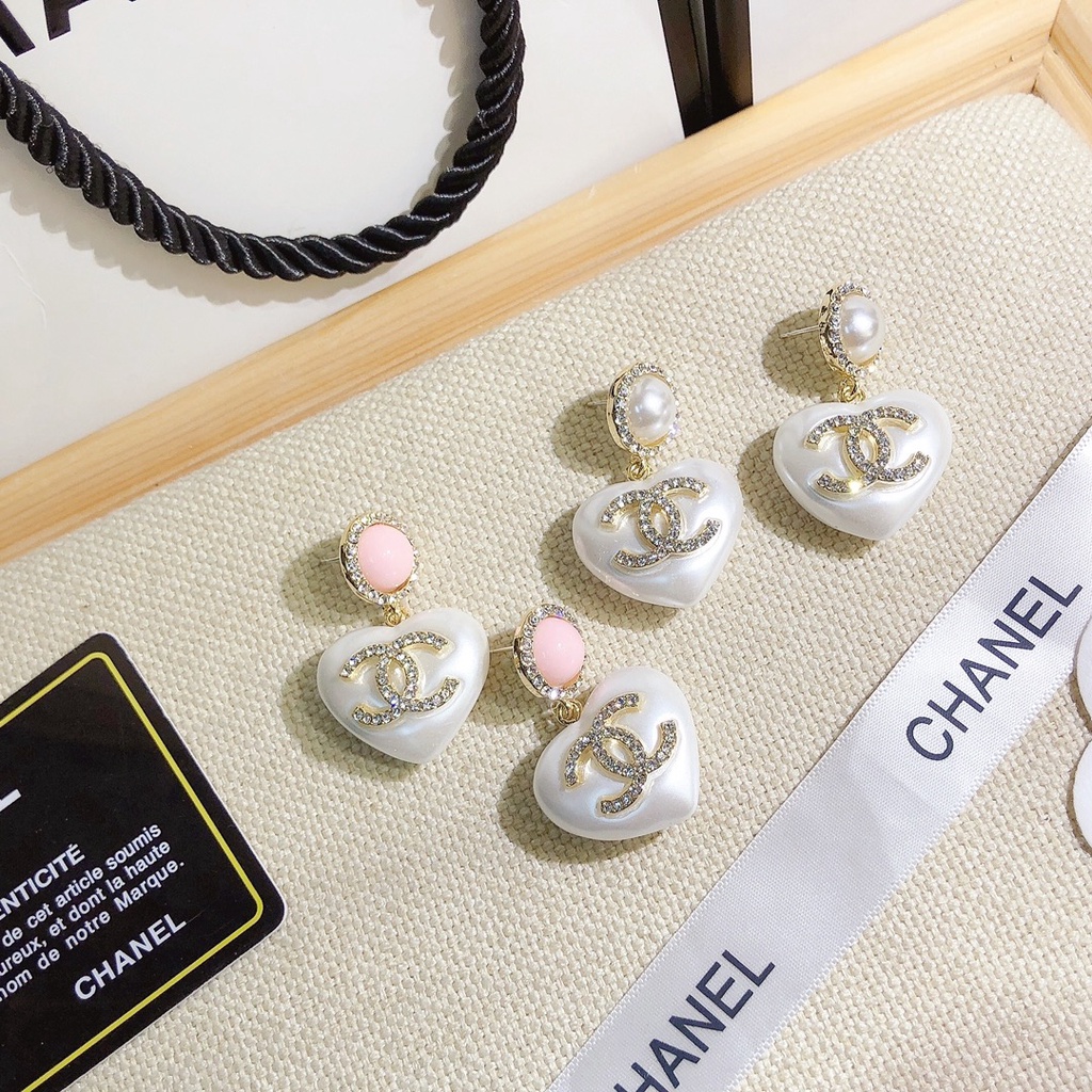 Chanel Đôi Bông Tai Hình Trái Tim Đính Đá Thời Trang Dành Cho Nữ