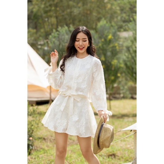Hướng dương trắng shirt + short