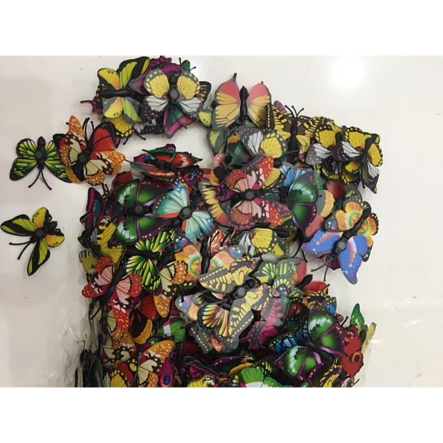 Con Bướm nhựa -cục hít