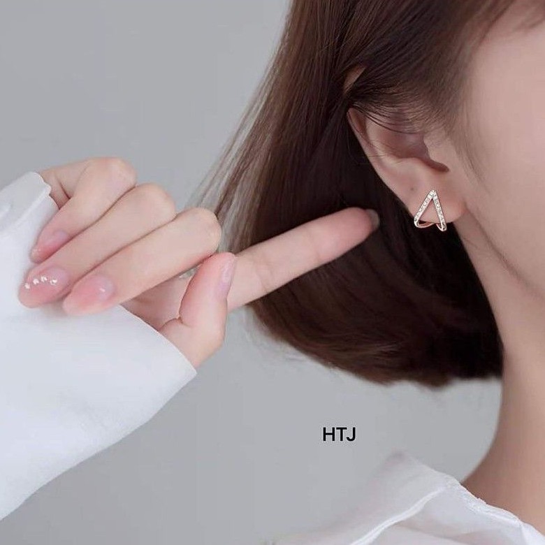 Bông tai bạc nữ- Bông tai bạc hình V dáng ôm sát tai phong cách Hàn Quốc