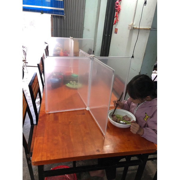 TẤM NHỰA TRẮNG TRONG SUỐT GHÉP CHUỒNG QUÂY CHÓ MÈO- TẤM CHẮN BÀN ĂN
