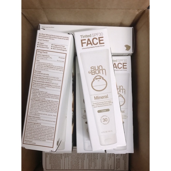 KEM CHỐNG NẮNG: Mineral SPF 30 Tinted Sunscreen Face Lotion | SUN BUM