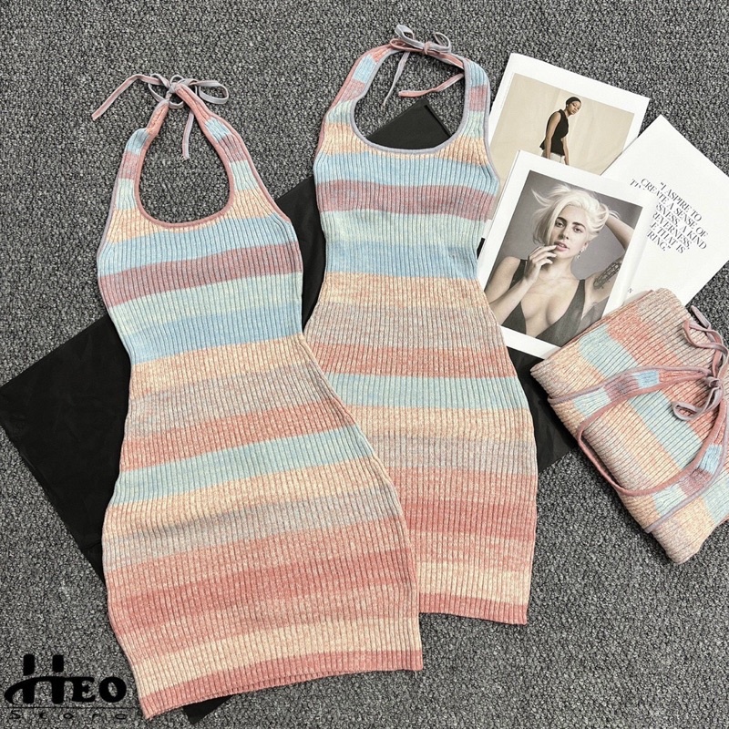 Đầm body len cổ yếm