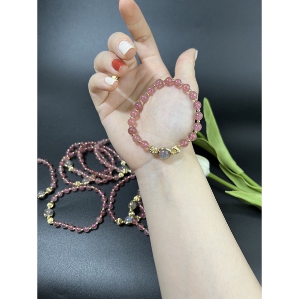 Vòng tay t.a dâu tây