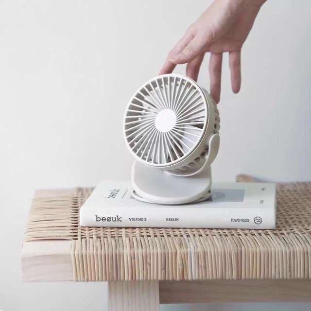 Quạt tích điện xiaomi kẹp bàn xoay 360 độ chính hãng