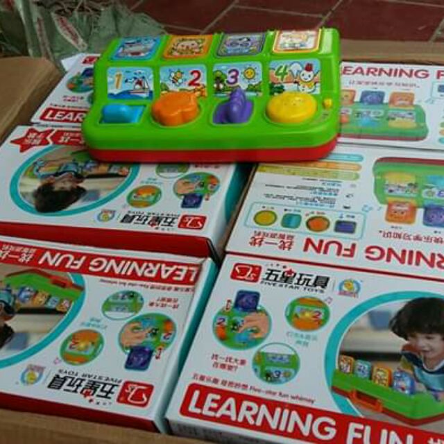 Hộp bất ngờ tăng tương tác và phát triển ngôn ngữ cho bé