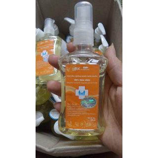 Tinh dầu xả chanh đuổi muỗi và côn trùng
