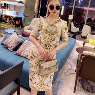 Set áo sơ mi chân váy Versace
