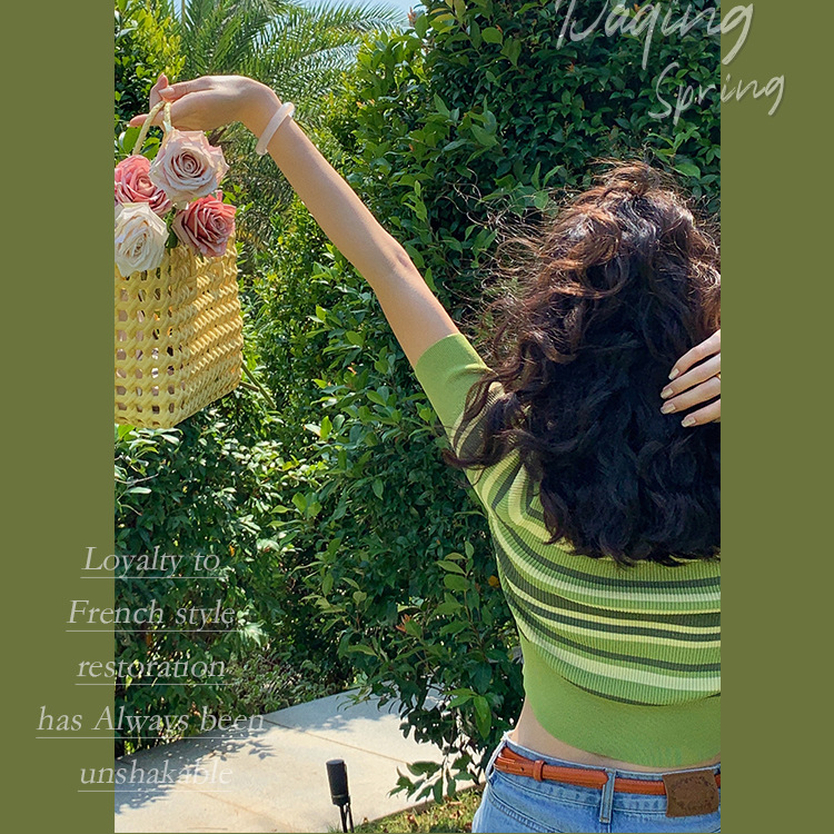 Áo dệt kim IELGY tay ngắn kẻ sọc phong cách trẻ trung cho nữ