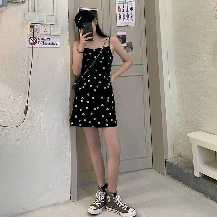 200664 Váy 2 dây hoa cúc nhí cho nữ dáng ôm co giãn tốt chất mềm mát - SIZE M,L SALE | BigBuy360 - bigbuy360.vn