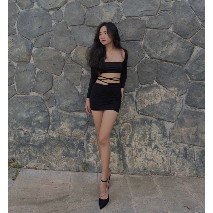 LESOVUR | Set áo crop-top tay dài & miniskirt