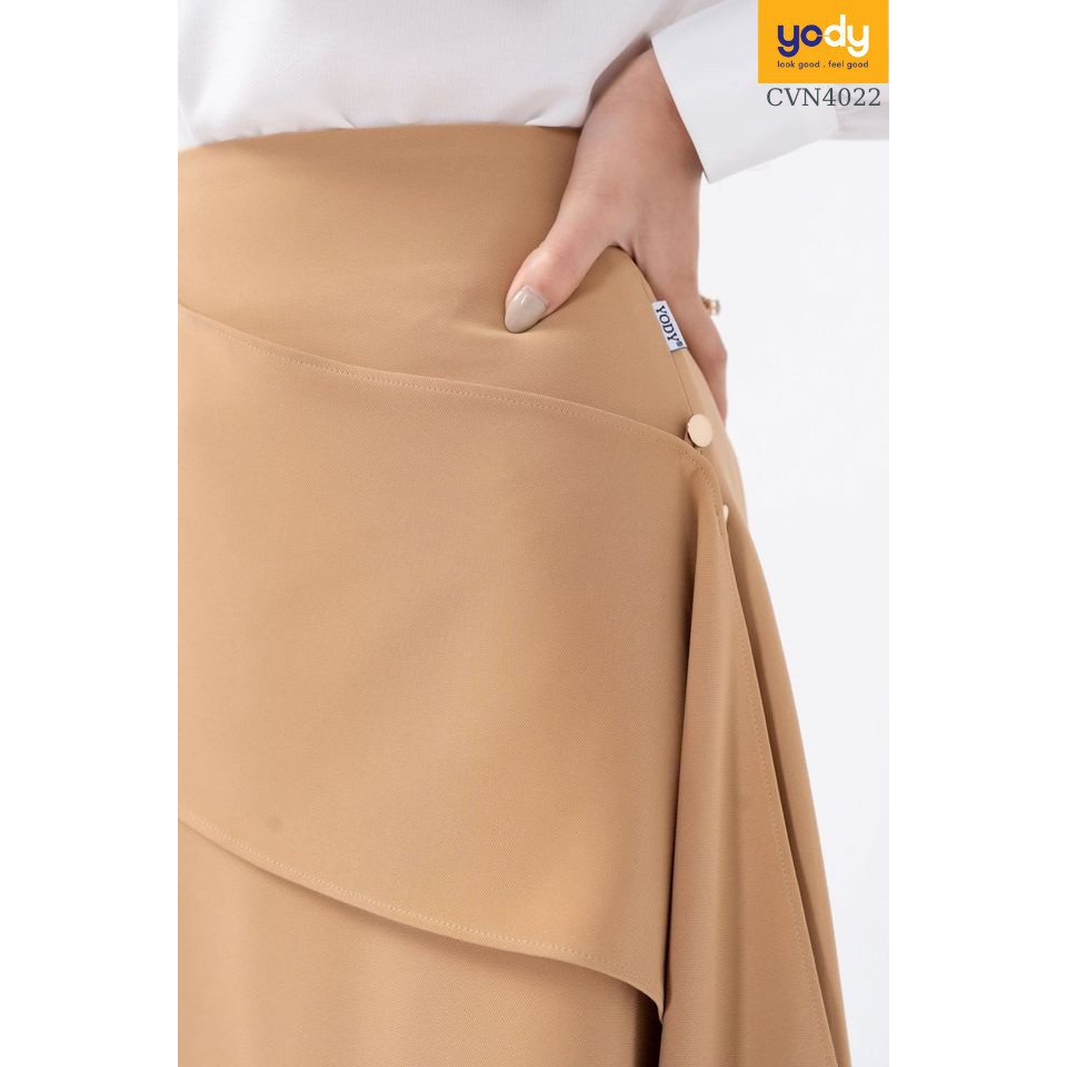 Chân váy xòe tà cúc bên hông YODY chính hãng, ít nhăn, mềm mịn khi mặc CVN4022