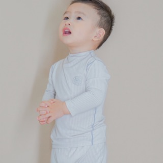 HRNEE giảm 10%! Bộ quần áo cổ 2cm cho các bé chất liệu Modal( gỗ sồi).Kiểu dáng ôm sát các bé!