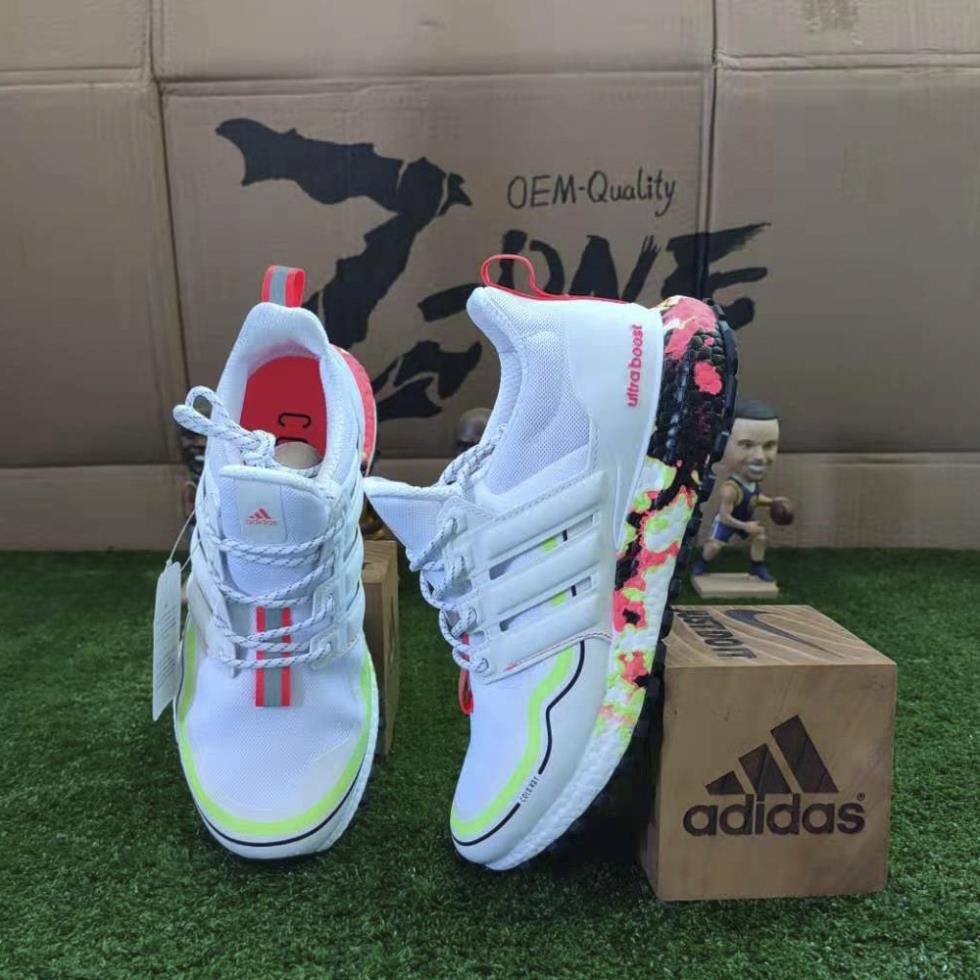 🏵️ Giày Chạy Bộ Adidas Ultra BOOST Màu Trắng Thời Trang Cho Nam Nữ