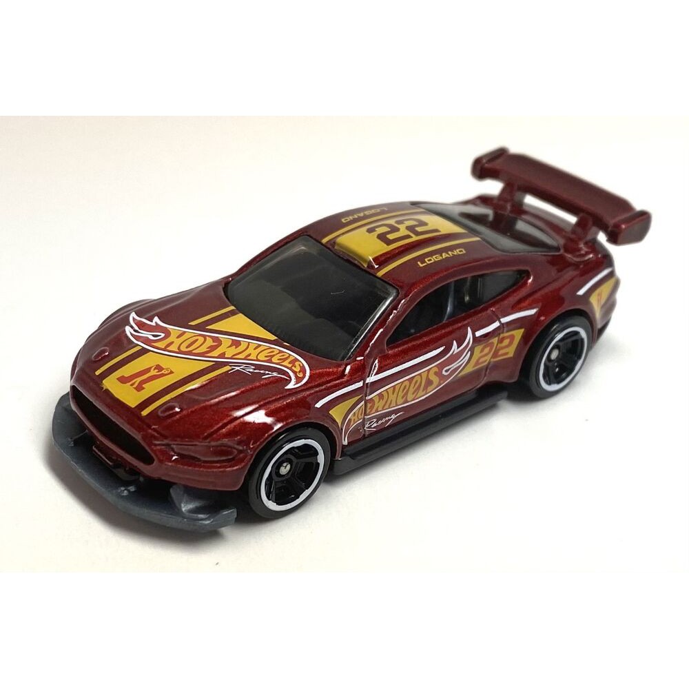 [New] Xe mô hình 1:64 Hot Wheels Basic Red Edition Target Exclusive 2020 - Custom 18 Ford Mustang GT GHG66