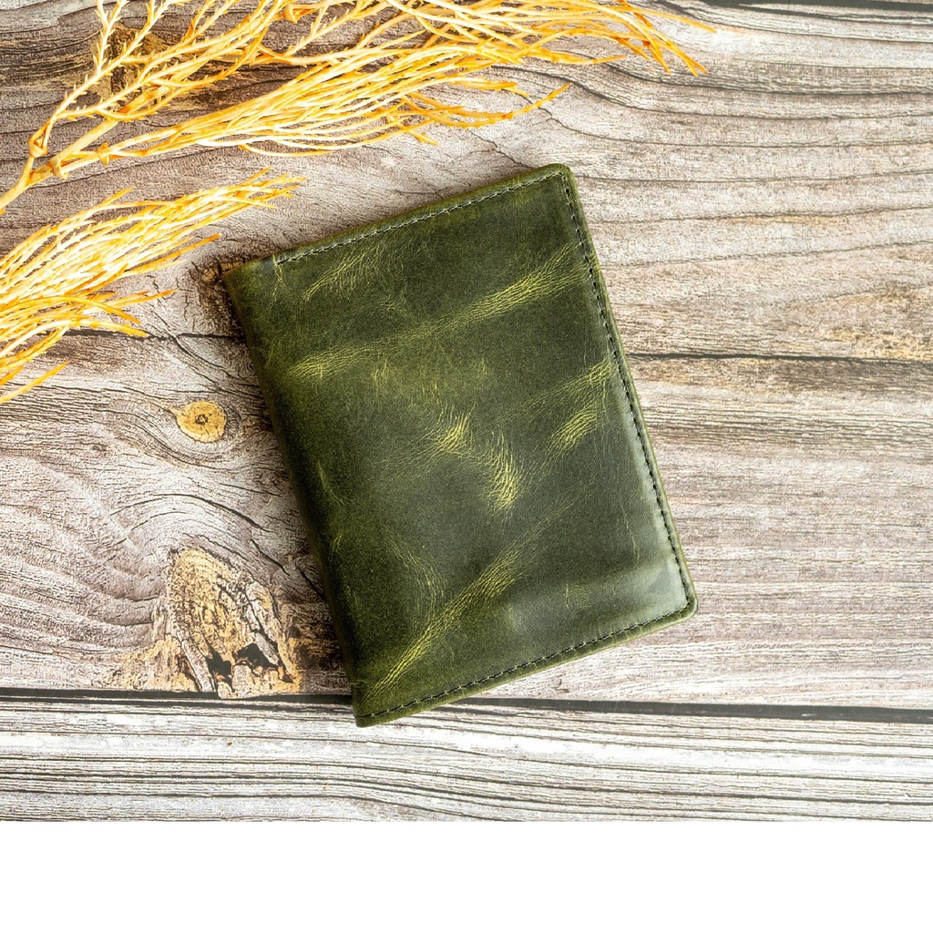 Bóp da nam, ví nam da bò thật trẻ trung và năng động.