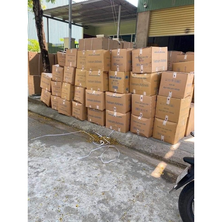 Thùng 40 gói Giấy ăn hàng không loại 300 tờ 3 lớp dai mịn