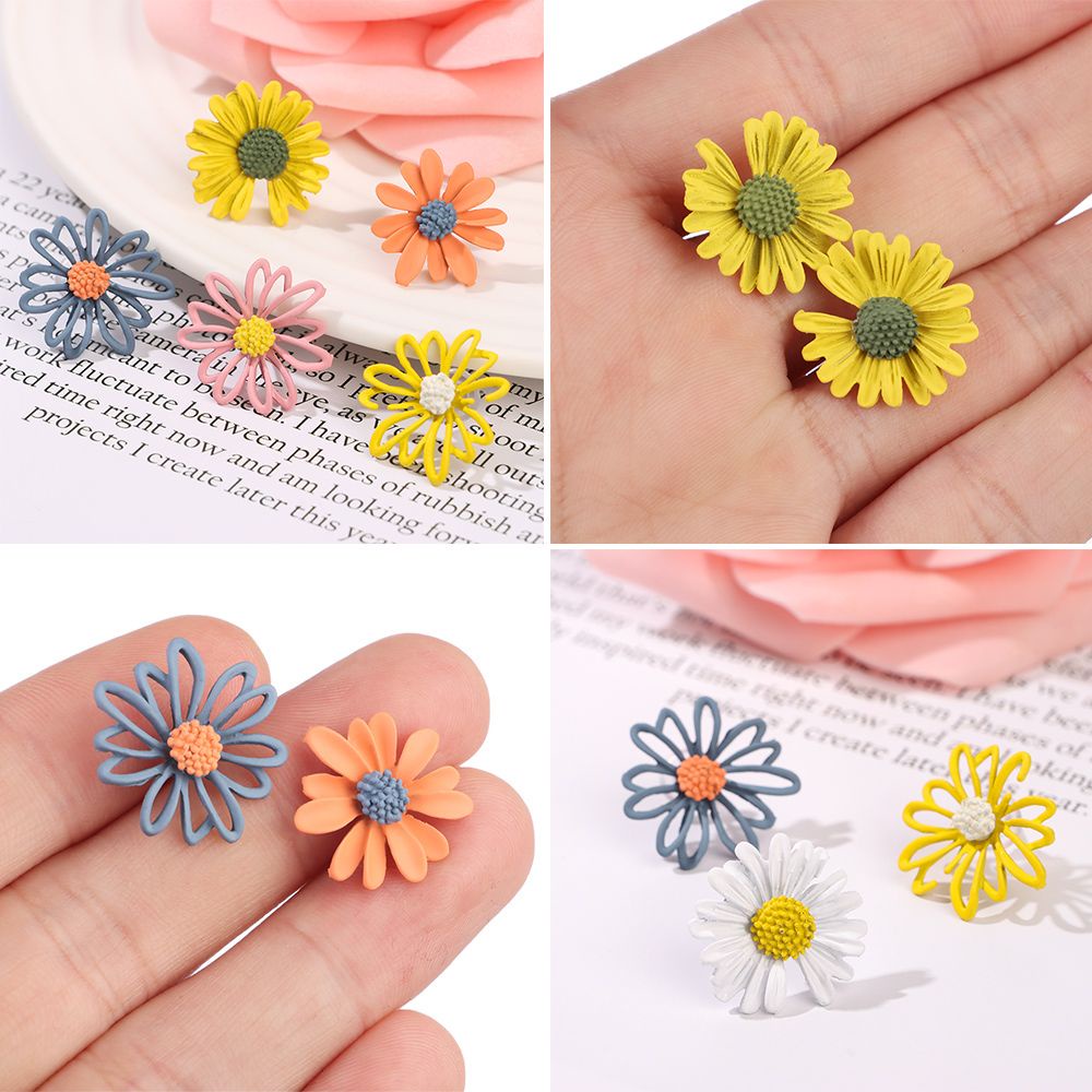 Bông Tai Hình Hoa Cúc Nhỏ Dễ Thương Phong Cách Hàn Quốc Cho Nữ