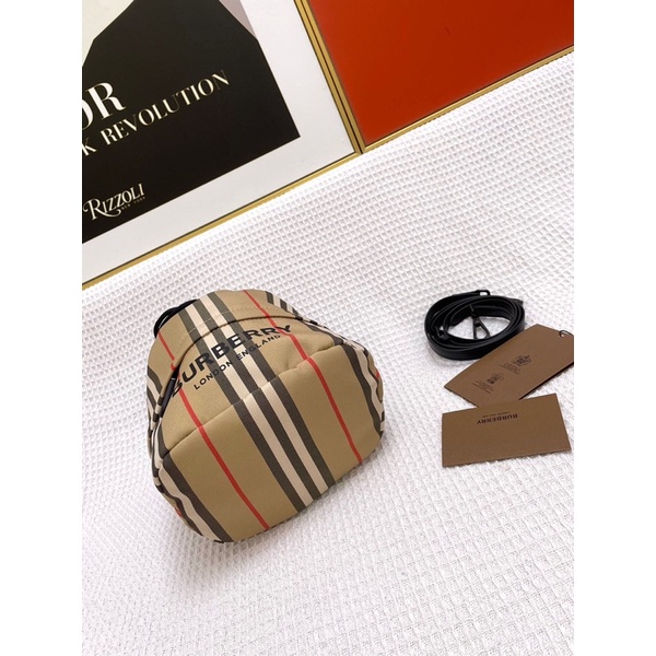 Túi xách/đeo chéo dây rút mẫu mới thương hiệu Burberry cao cấp có 2 màu