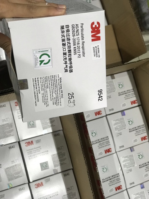 Khẩu trang lọc bụi N95 bảo vệ hô hấp 3M 9542