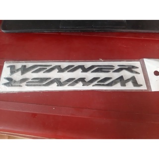 Tem chữ nổi Winner (1 cặp)
