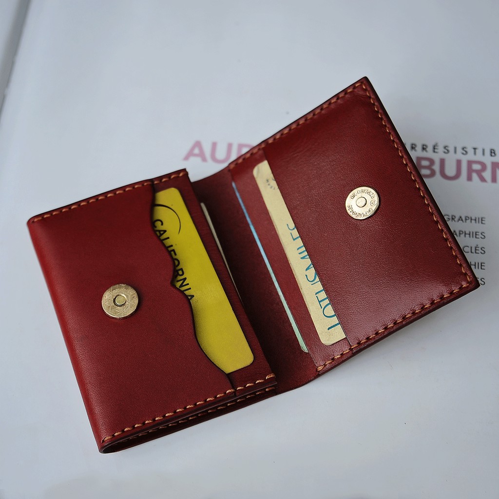 Ví đựng thẻ da bò cao cấp - Ví da bò nhập khẩu-Chi tiết được làm tỉ mỉ, cẩn thận bởi thợ thủ công lành nghề.