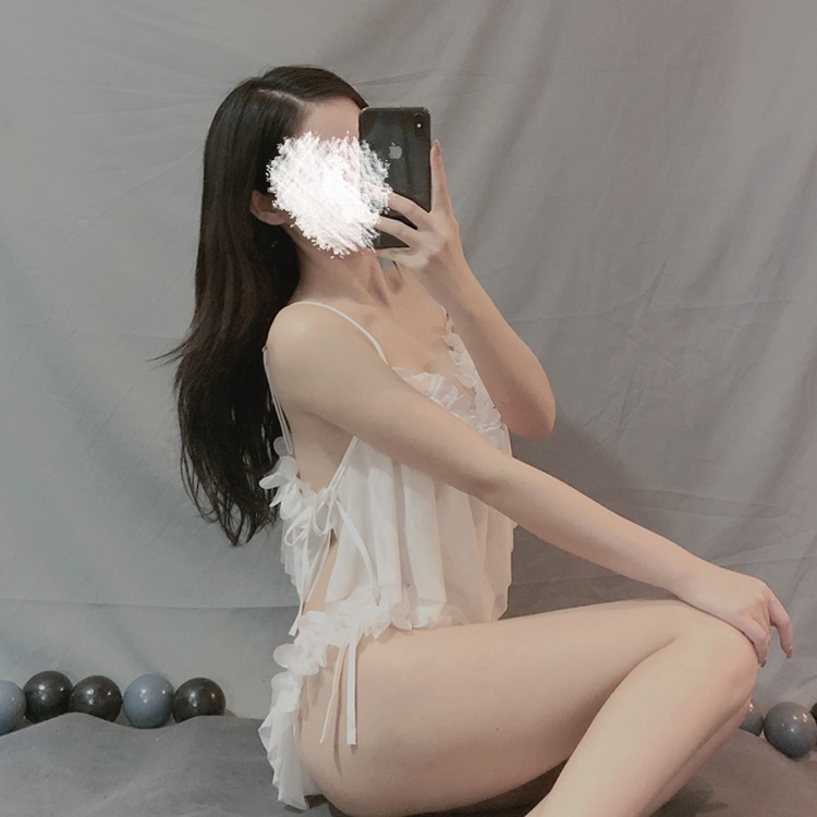 Bộ ngủ sexy voan mỏng đính hoa