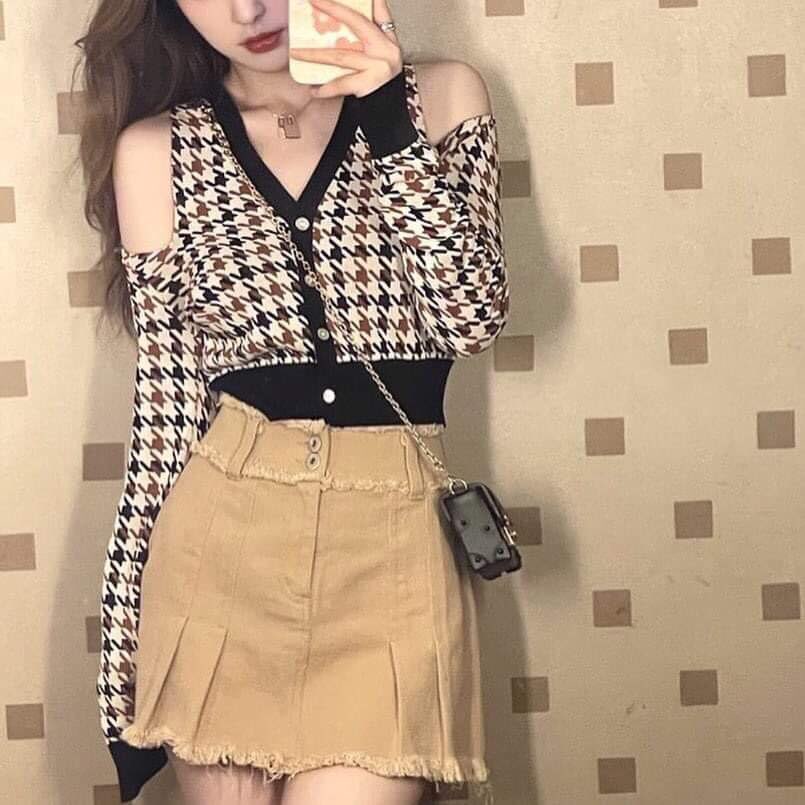 ÁO CROPTOP LEN TĂM DÀI TAY CỔ TIM XẺ TÀ CÚC DỌC A20