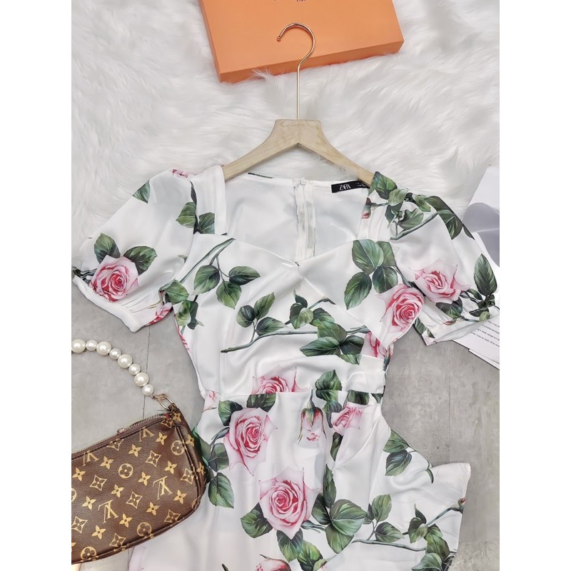 [Mã SKAMA06 giảm 8% tối đa 50K đơn 250K] VNU327 - VÁY TRẮNG CÀNH LÁ HỒNG CỔ TIM VẠT BÈO | BigBuy360 - bigbuy360.vn