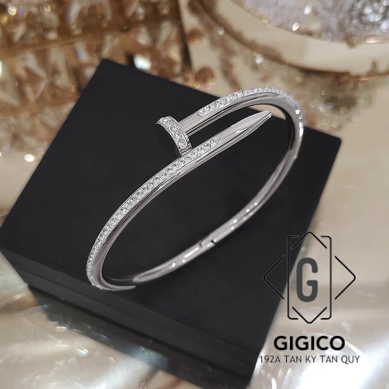 Vòng tay đá sáng hình chiếc đinh thời trang