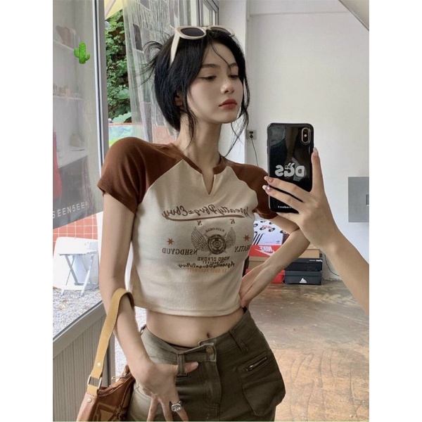 Áo thun CROTOP tay phối màu cổ xẻ in hình PC