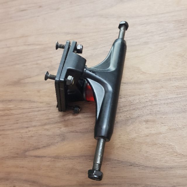 TRUCK VÁN TRƯỢT SKATEBOARD SIZE 5.25 HÃNG WITESS