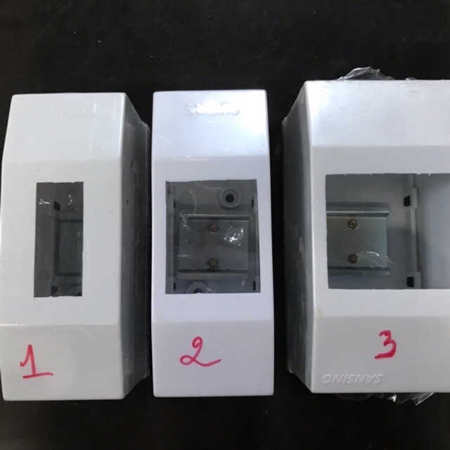 Hộp đậy CB Tép nổi dành cho CB 1,2,3 Pha